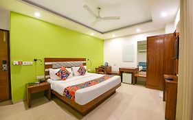 Fabhotel The Kings Plaza